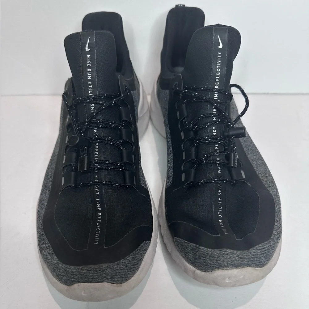Women’s Nike Black and Gray sneakers